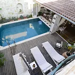 Eski Tas Hotel