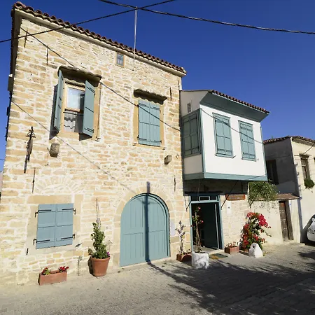 Eski Tas Hotel Çeşme