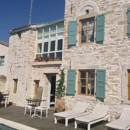 Hotel Eski Tas 2*