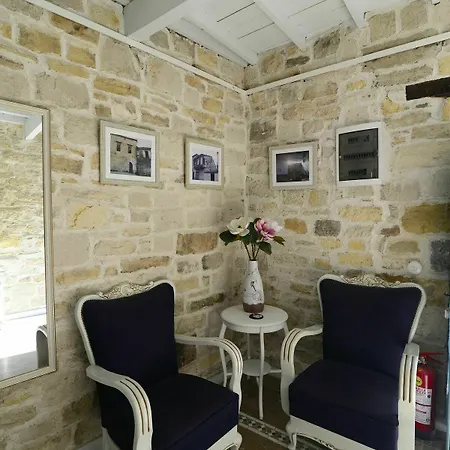 Eski Tas Hotel