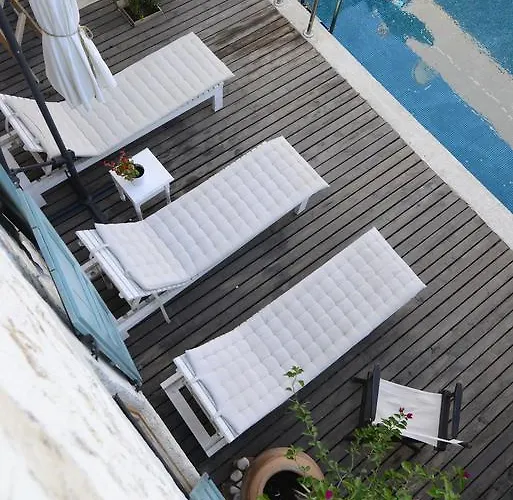 Hotel Eski Tas Cesme